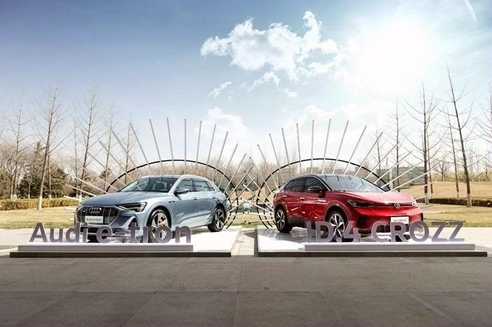 ID.4 CROZZ、Audi e-tron展車